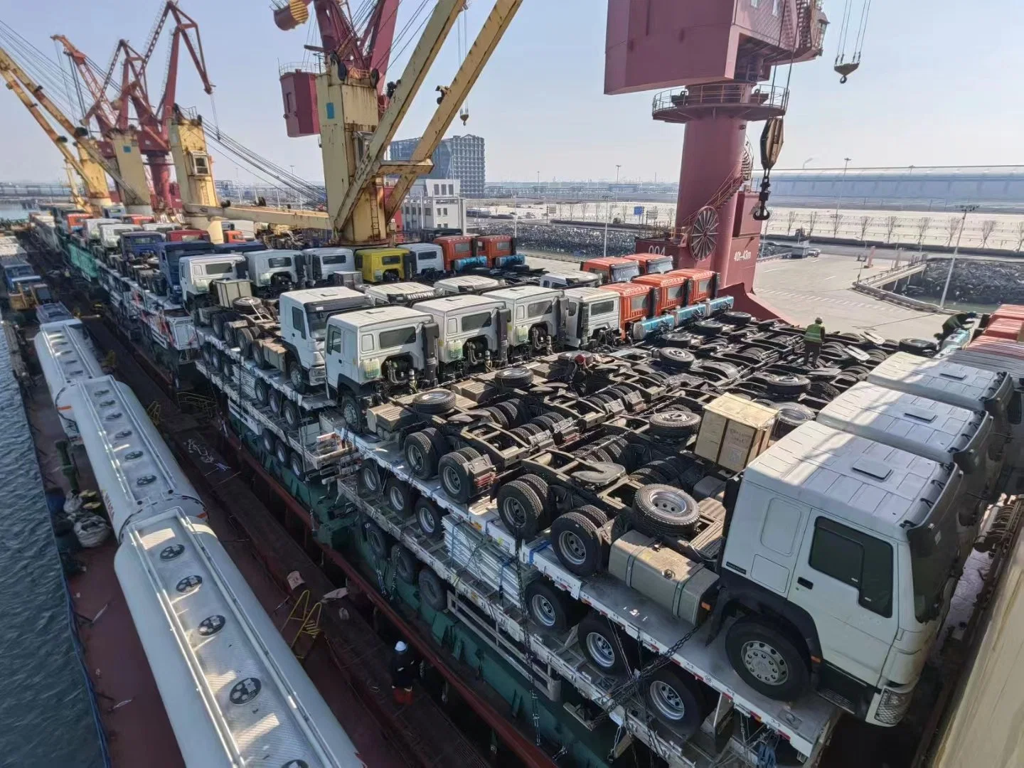Featured image for car delivery from usa to europe - Roro Service Bulk Ship for Trucks Car ...
