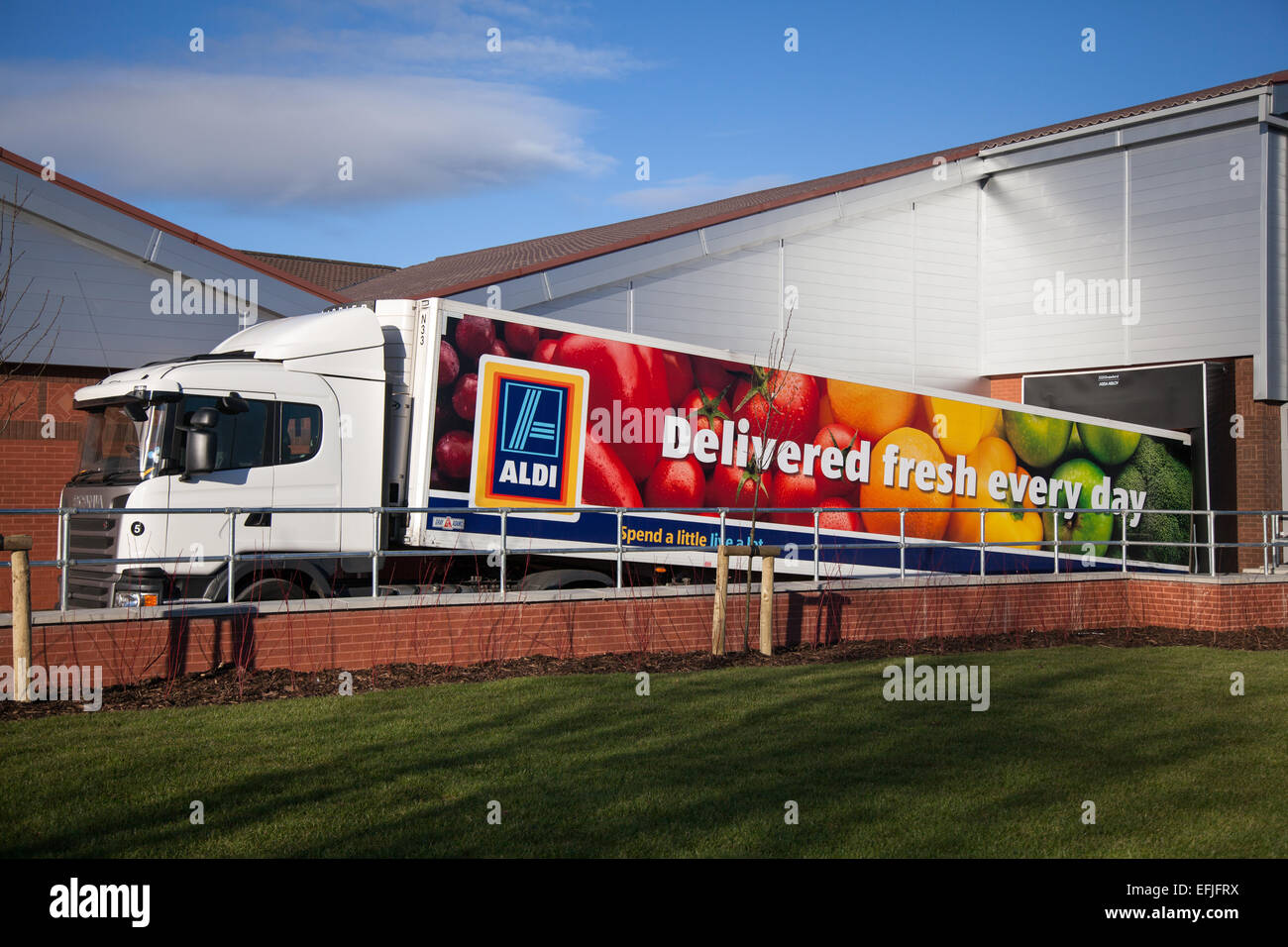 Featured image for delivery from aldi - Aldi delivery truck hi-res stock ...