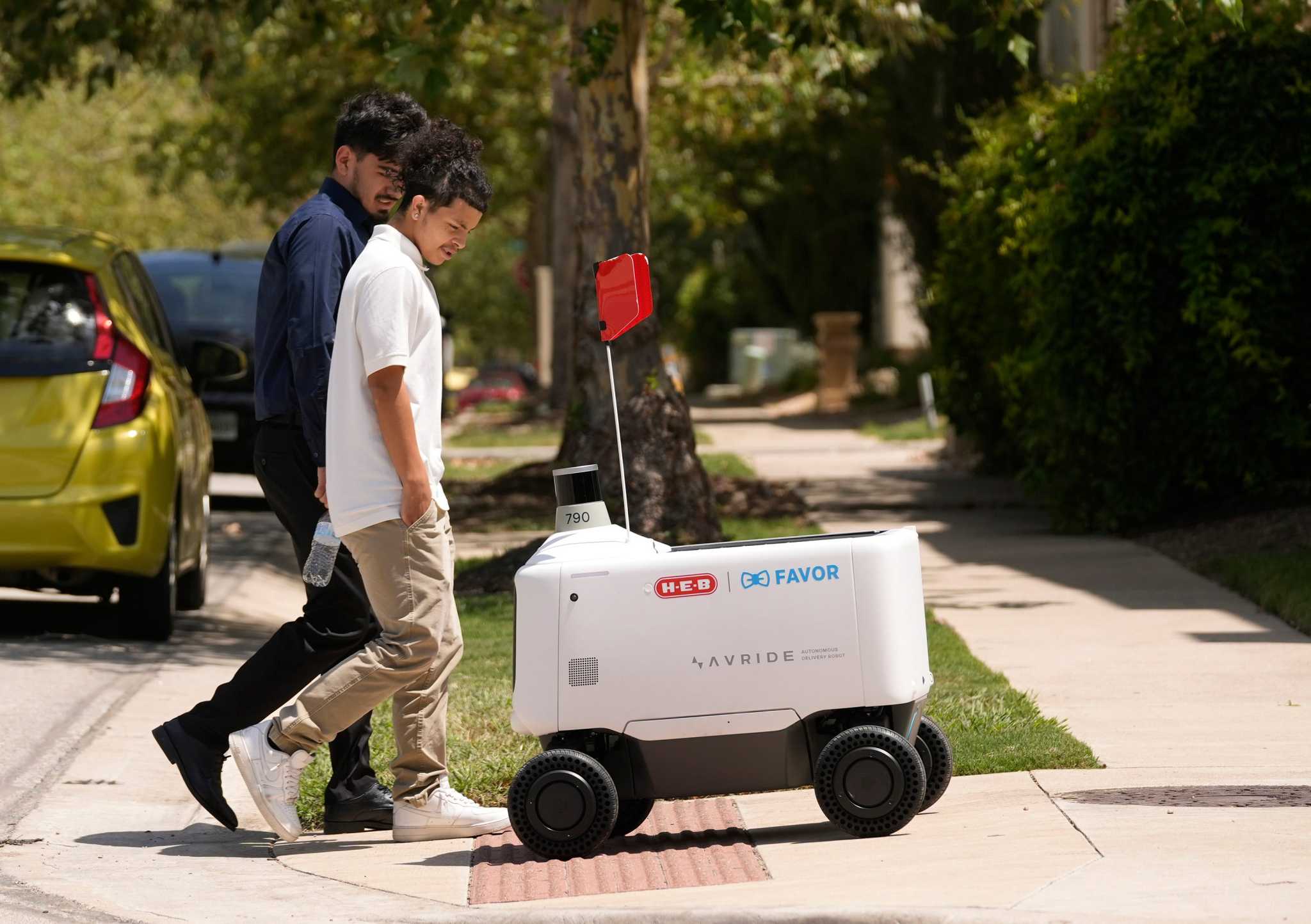 Featured image for delivery from heb - H-E-B rolls out robot delivery service ...