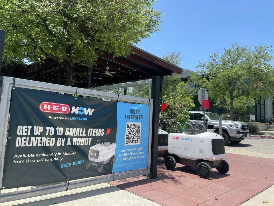 Featured image for delivery from heb - H-E-B rolls out delivery robots at one ...