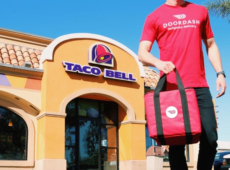 Featured image for delivery from taco bell - Taco Bell Launches Delivery Service ...