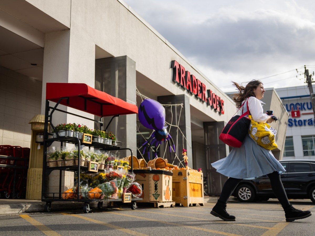 Featured image for delivery from trader joe's - At a Chicago Trader Joe's, a union ...