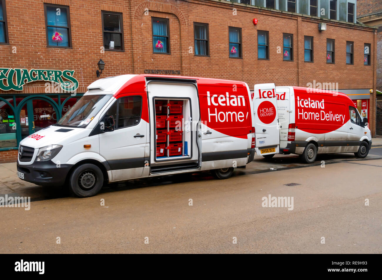Featured image for home delivery from iceland - Iceland Supermarket Home Delivery Vans ...