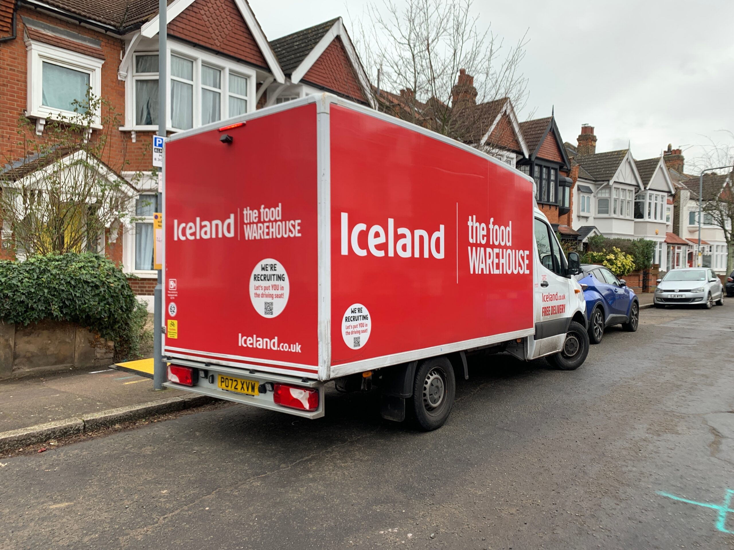 Featured image for home delivery from iceland - recruit 250 extra delivery drivers ...
