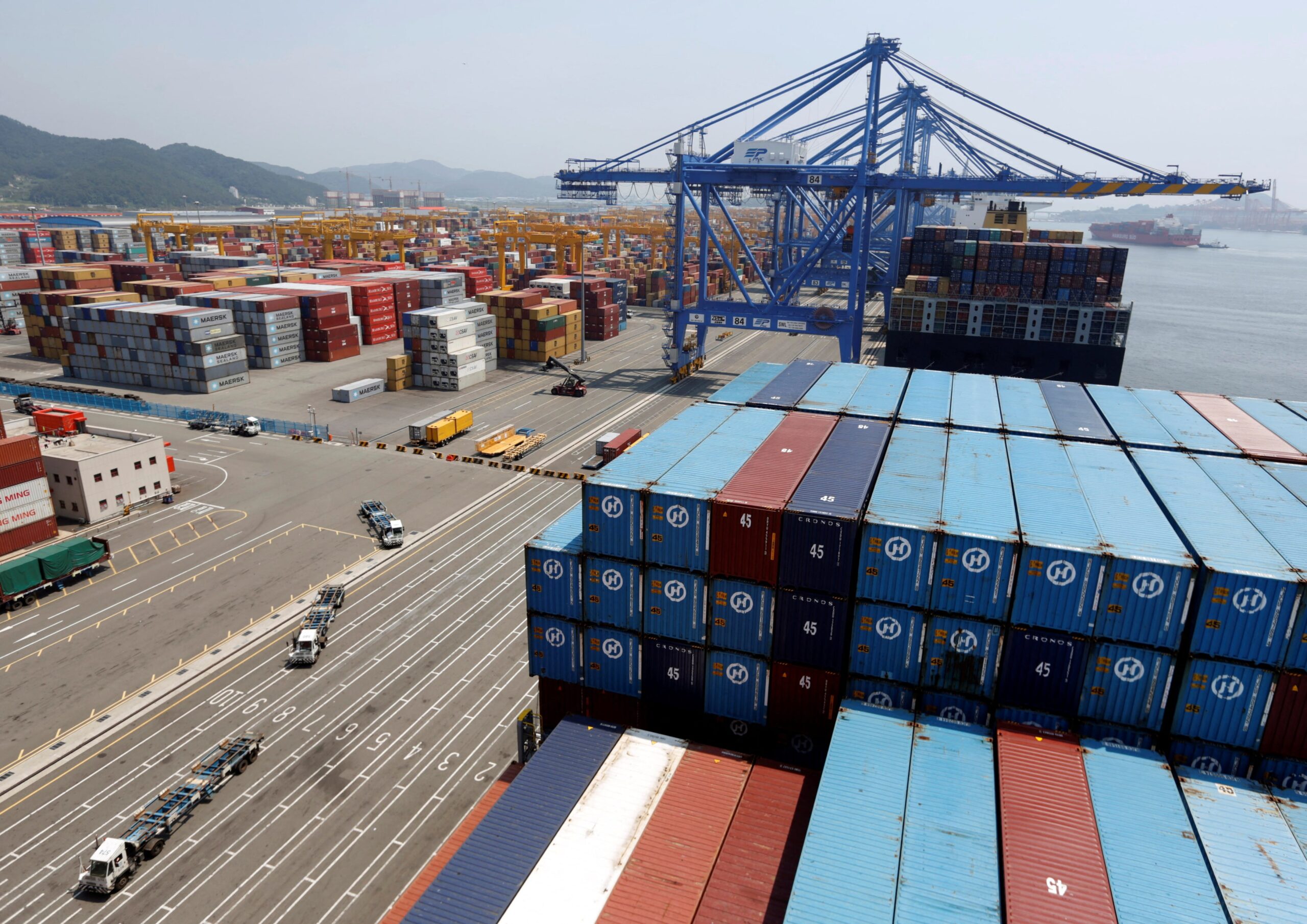 Featured image for shipping from korea to us - South Korea Dec exports seen up for ...