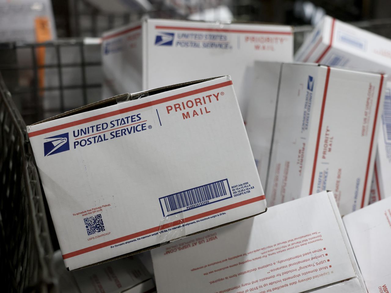 Featured image for usps shipping from china - U.S. Postal Service Resumes Shipments ...