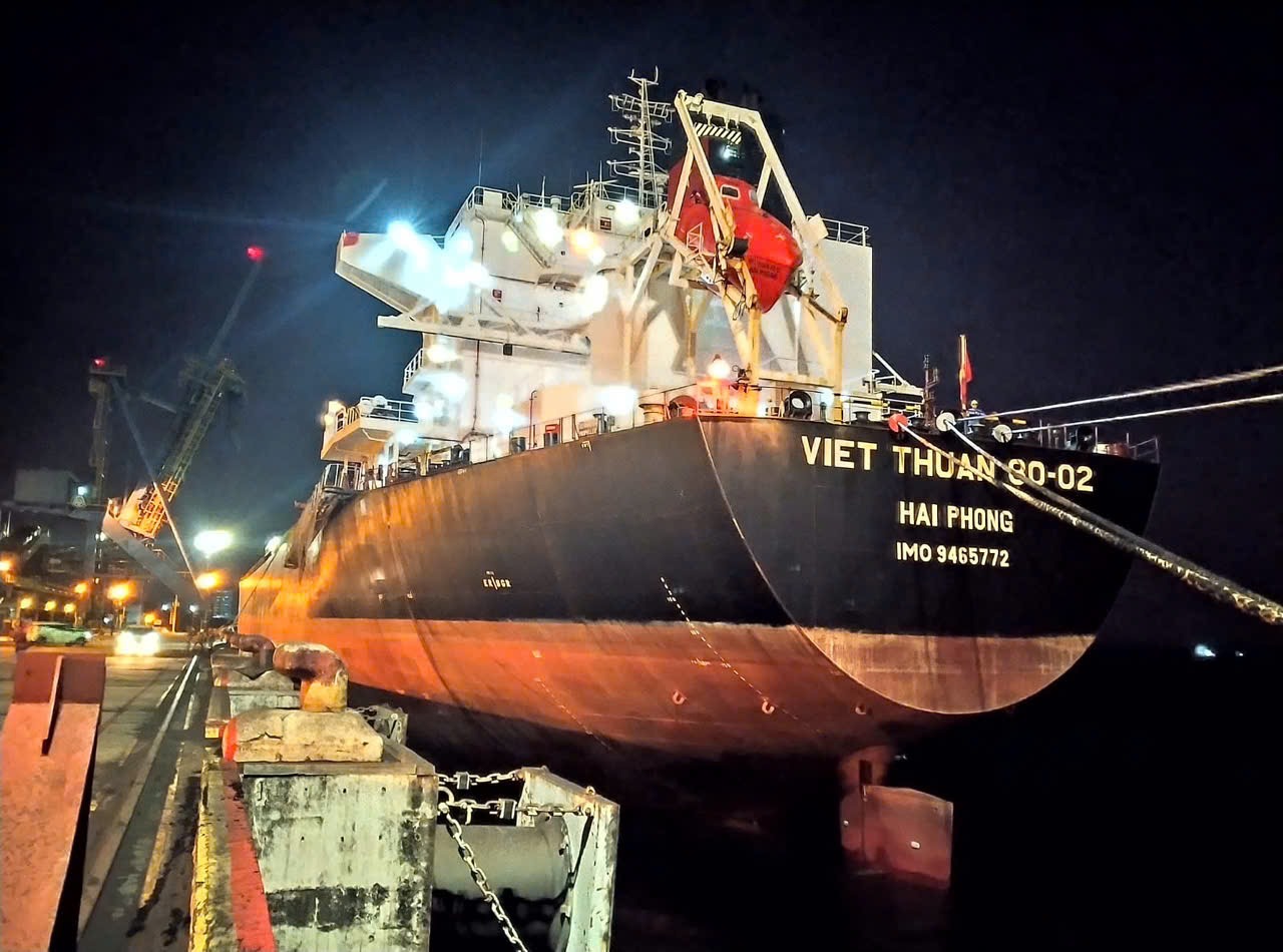 Featured image for vietnamese shipping company that ships from us to vietnam - Vận Tải Việt Thuận - International Shipping